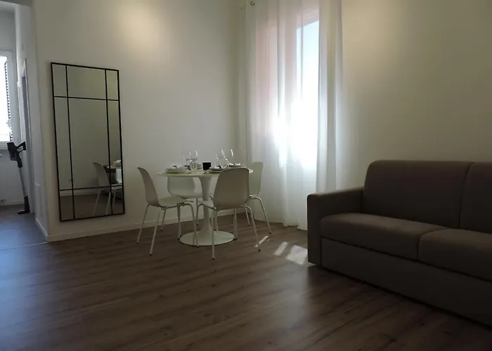 Garibaldi 52 Exclusive * Bari