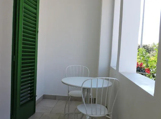 Garibaldi 52 Exclusive